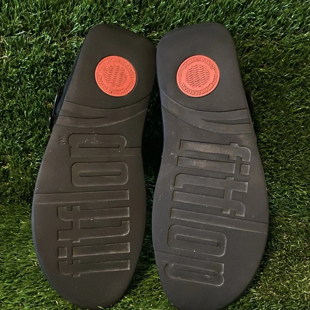 FitFlop Sandals Women's 9 Black Adjustable Buckle Toe Post Thong Slip On Comfort